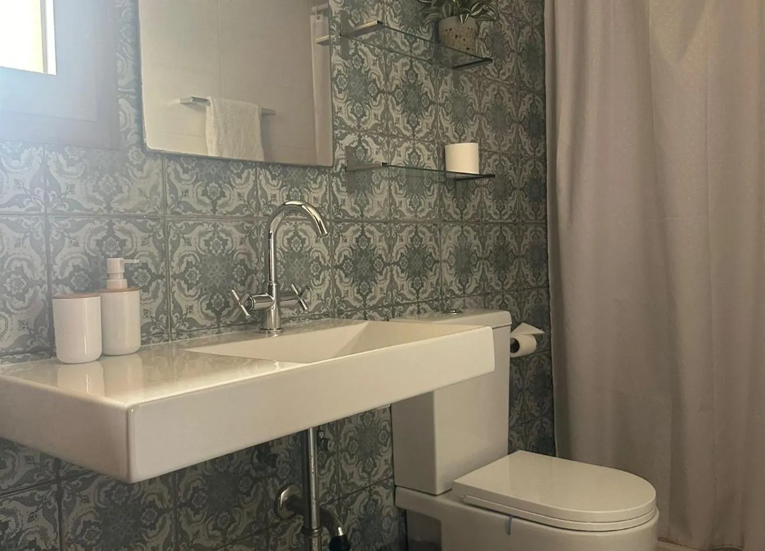 Hostal Mas Dauden Tortosa 0*,  España